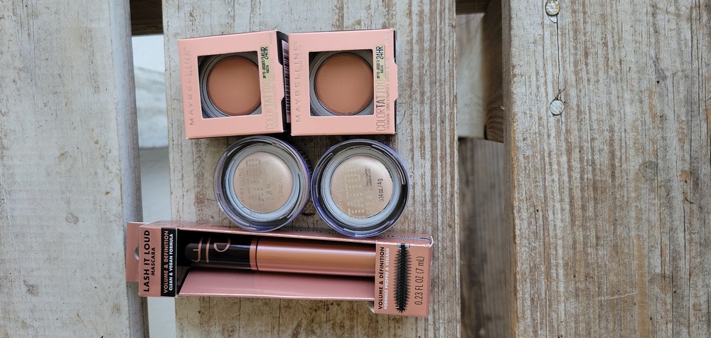 4 Tattoo 24 Hour Eyeshadow 10 VIP ,2 Different Shades With Elf Mascara